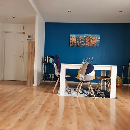 Homestay Lumineux Meuble